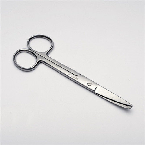 Anatomic scissors with curved alternating tips